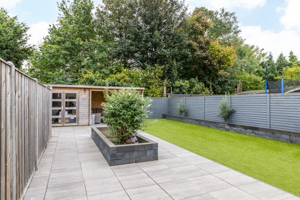 Foto - Te koop: Instapklaar gemoderniseerde geschakelde 2 onder 1 kap woning met voldoende woonoppervlakte, garage, berging en tuin in Simpelveld (Huls)